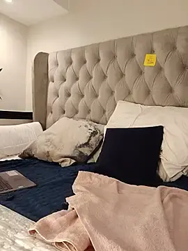 Nattybae009  live sex cam