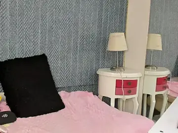 Ninanoir78  live sex cam