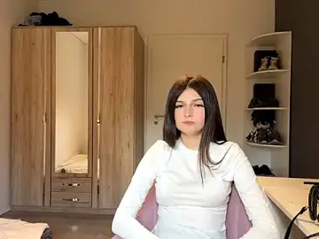 SpanishRooter  live sex cam