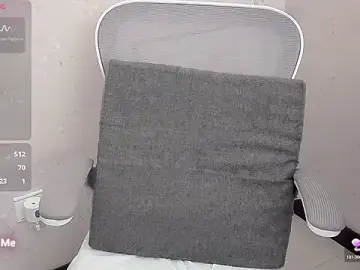 Qiqi--  live sex cam