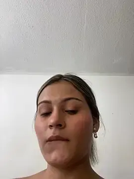Valen_rodri  live sex cam