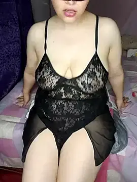 Yara_011  live sex cam
