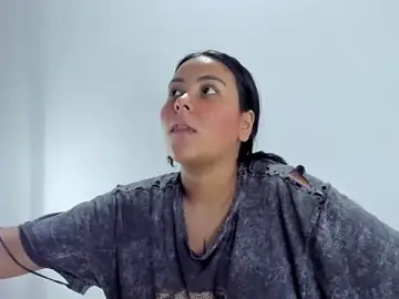 Emily_Black1  live sex cam