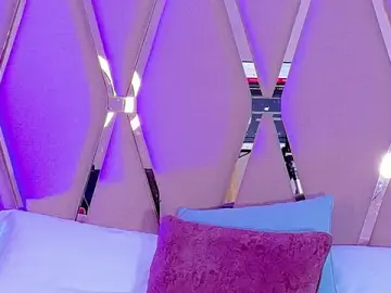 Emily_Black1  live sex cam
