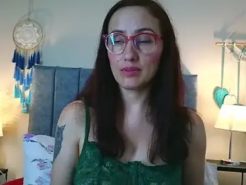 IberianMoonMK  live sex cam