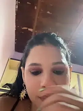 LadyAvalon  live sex cam