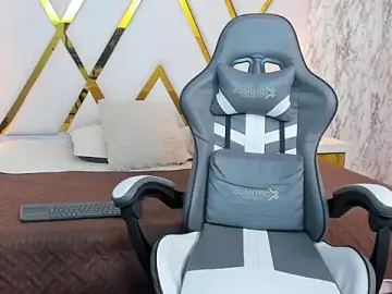 NakitaWolf  live sex cam