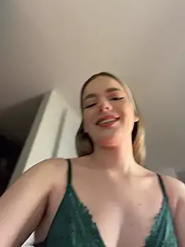 NicoleCut  live sex cam