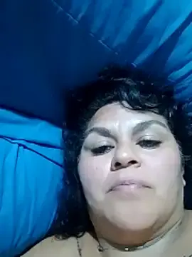 Osita13  live sex cam