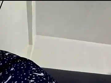 SusyKooser  live sex cam