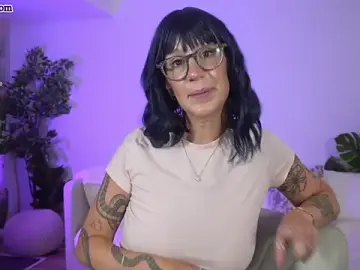 Greydesire  live sex cam