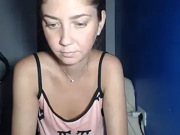 Petite_danielle  live sex cam