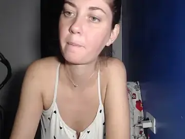 Petite_danielle  live sex cam