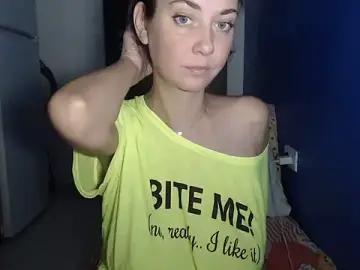 Petite_danielle  live sex cam