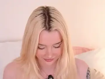 Nesolla  live sex cam
