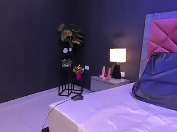 Mia_milff  live sex cam