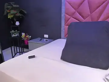 Mia_milff  live sex cam