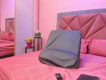 Mia_milff  live sex cam