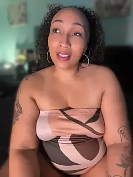 Msbaddiebabe101  live sex cam