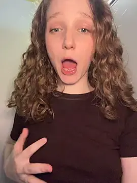 Outside_rosy  live sex cam