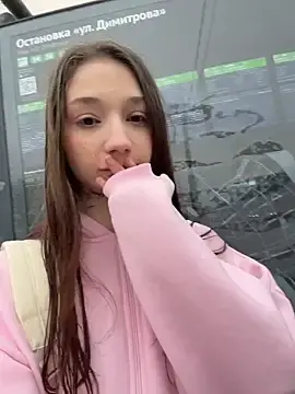 Outside_rosy  live sex cam