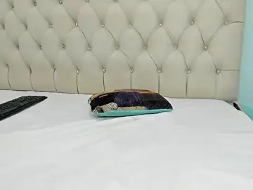 Briannacastello  live sex cam