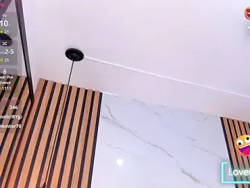 Madyson18  live sex cam