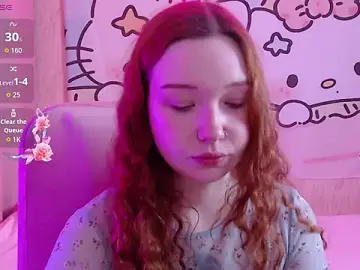 Idaredfoxx  live sex cam