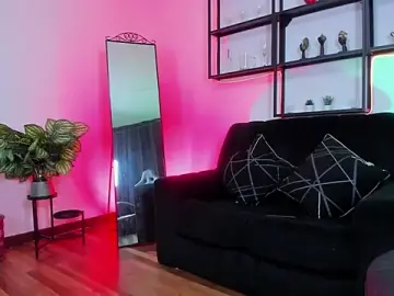 Halley_Ravenn  live sex cam