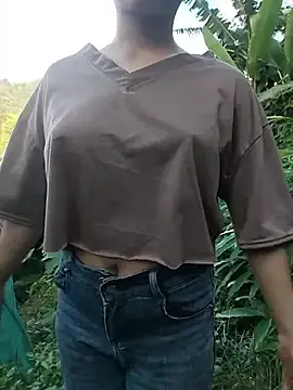 Huong-babe  live sex cam