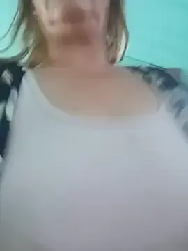 ItIsMeBaby  live sex cam