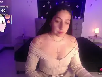Melannyy_V  live sex cam