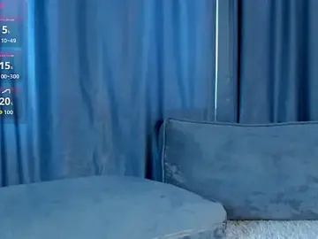 Lunaliii  live sex cam