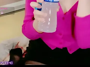 Hina-Happy  live sex cam