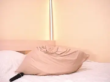 Liuba_Fox  live sex cam