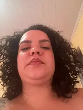 Hulyzangela  live sex cam