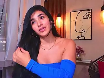 Lia_Mar_  live sex cam