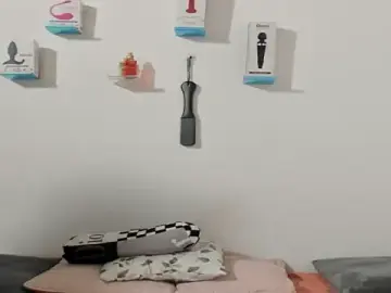 Laisladecristal  live sex cam