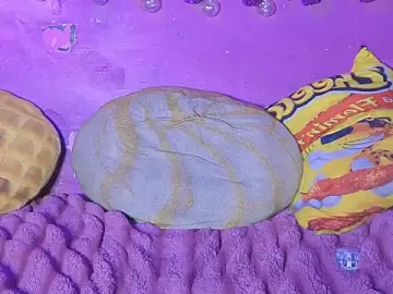 Sharkyu1  live sex cam