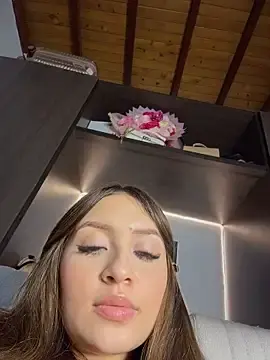 Katlyn_martins  live sex cam