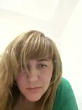 AdaGold612  live sex cam
