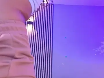 GysellHanson  live sex cam