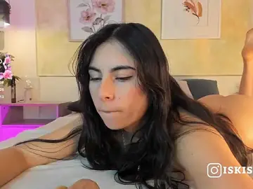IsabellaSweet__  live sex cam