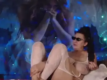 NightOrhideya  live sex cam