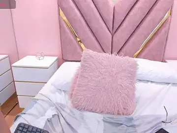 Chloe_larson  live sex cam