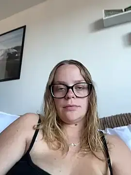 Kell1016-  live sex cam