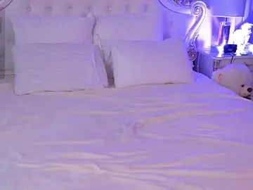 TrishaBown  live sex cam
