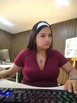 Laiirax  live sex cam