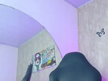 Meggan_77  live sex cam
