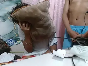 Nahomy_lovee  live sex cam
